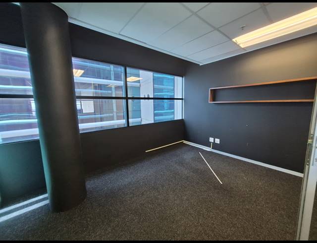 492M² OFFICE TO LET IN SANDTON CENTRAL